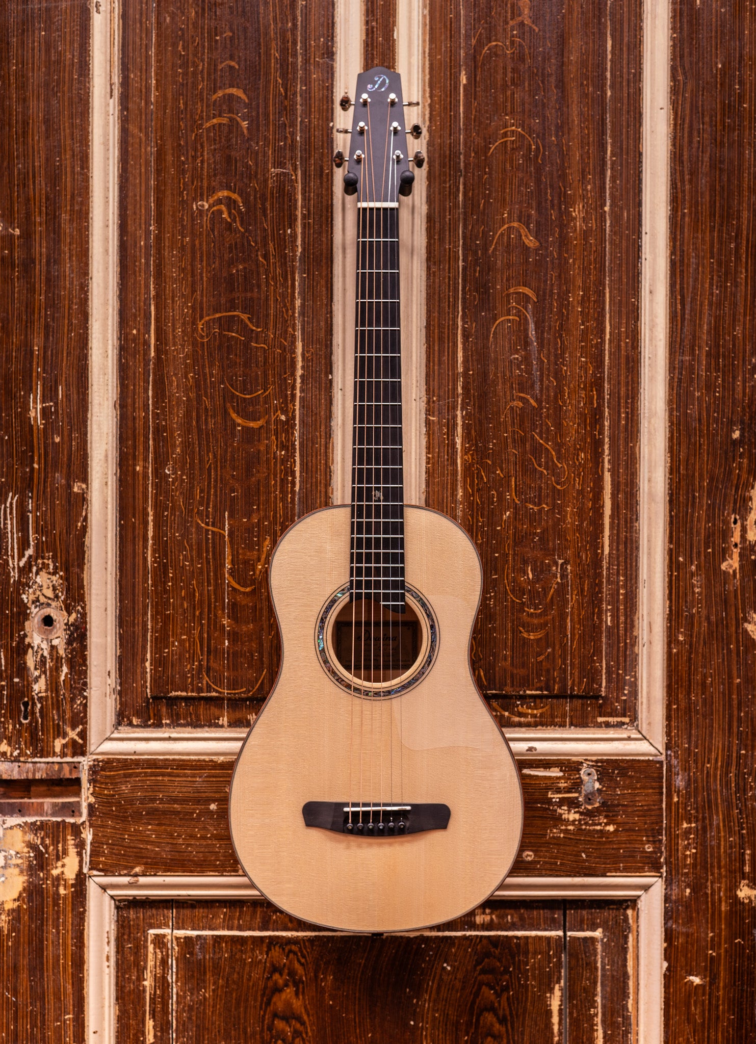 Dowina Acero Bona Vida DS Parlor All Solid Westerngitaar