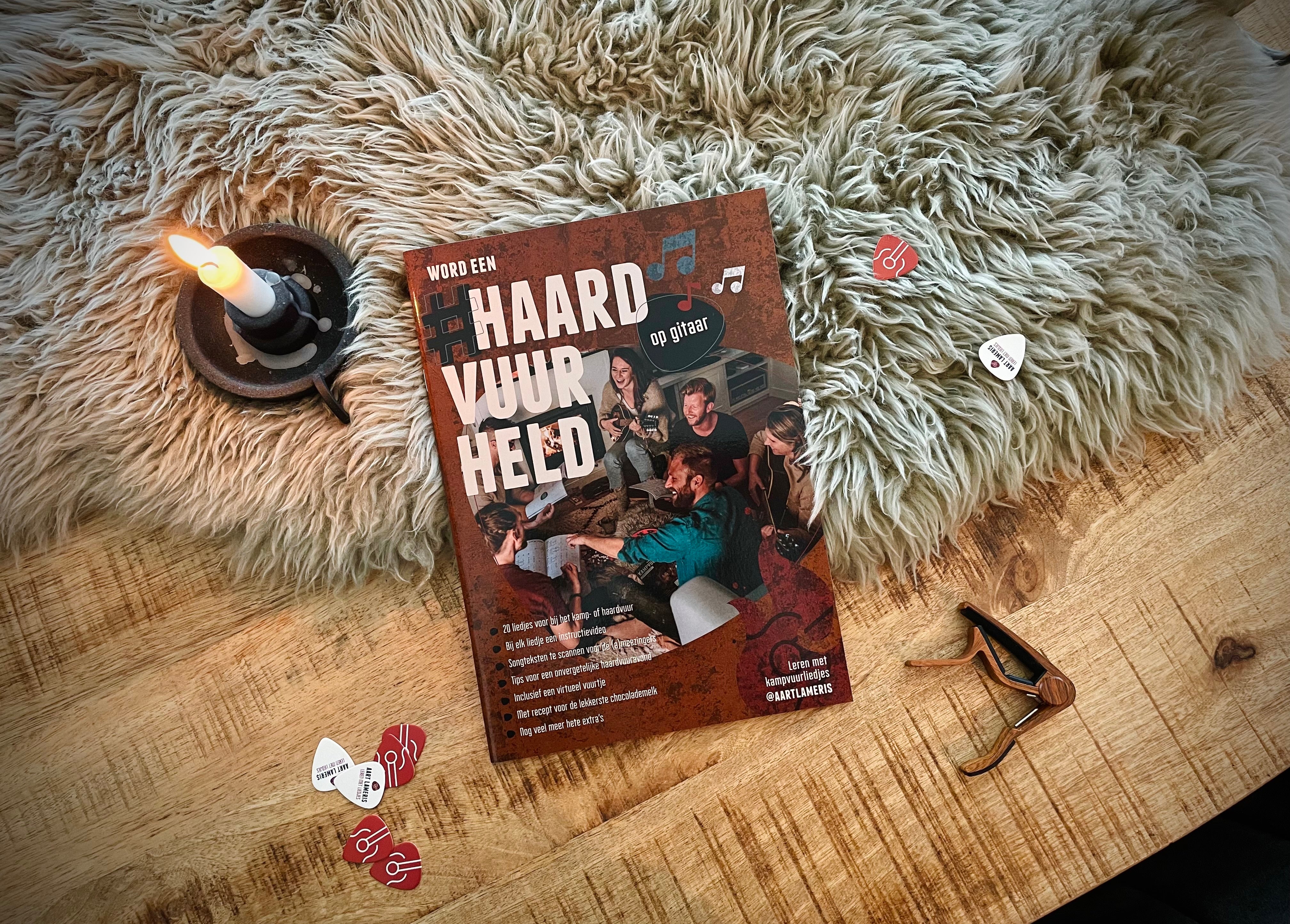 HAARDVUURHELD Gitaarboek | Bladmuziek | Lesboek