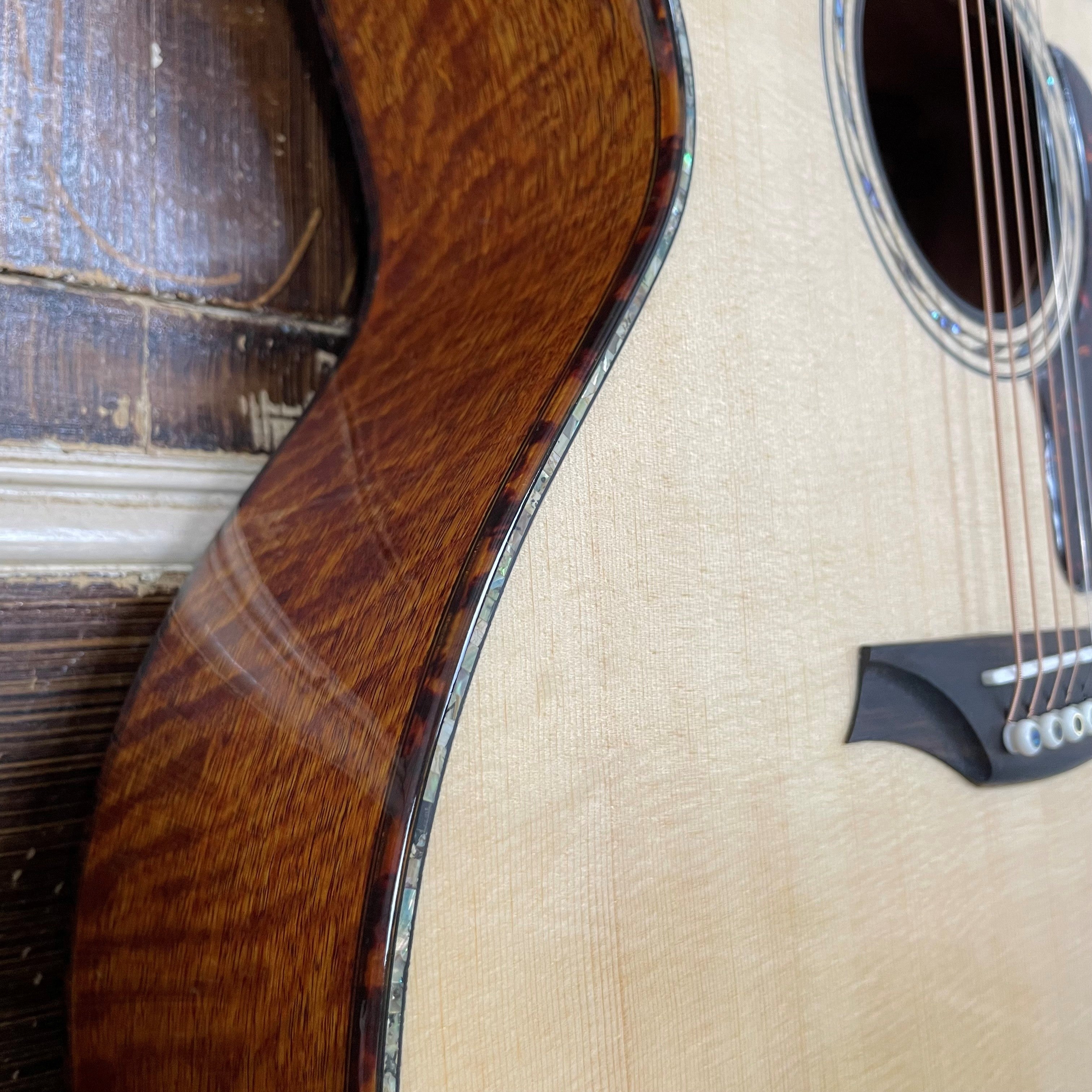 Bromo BAN2CE Danali Series Semi akoestische gitaar