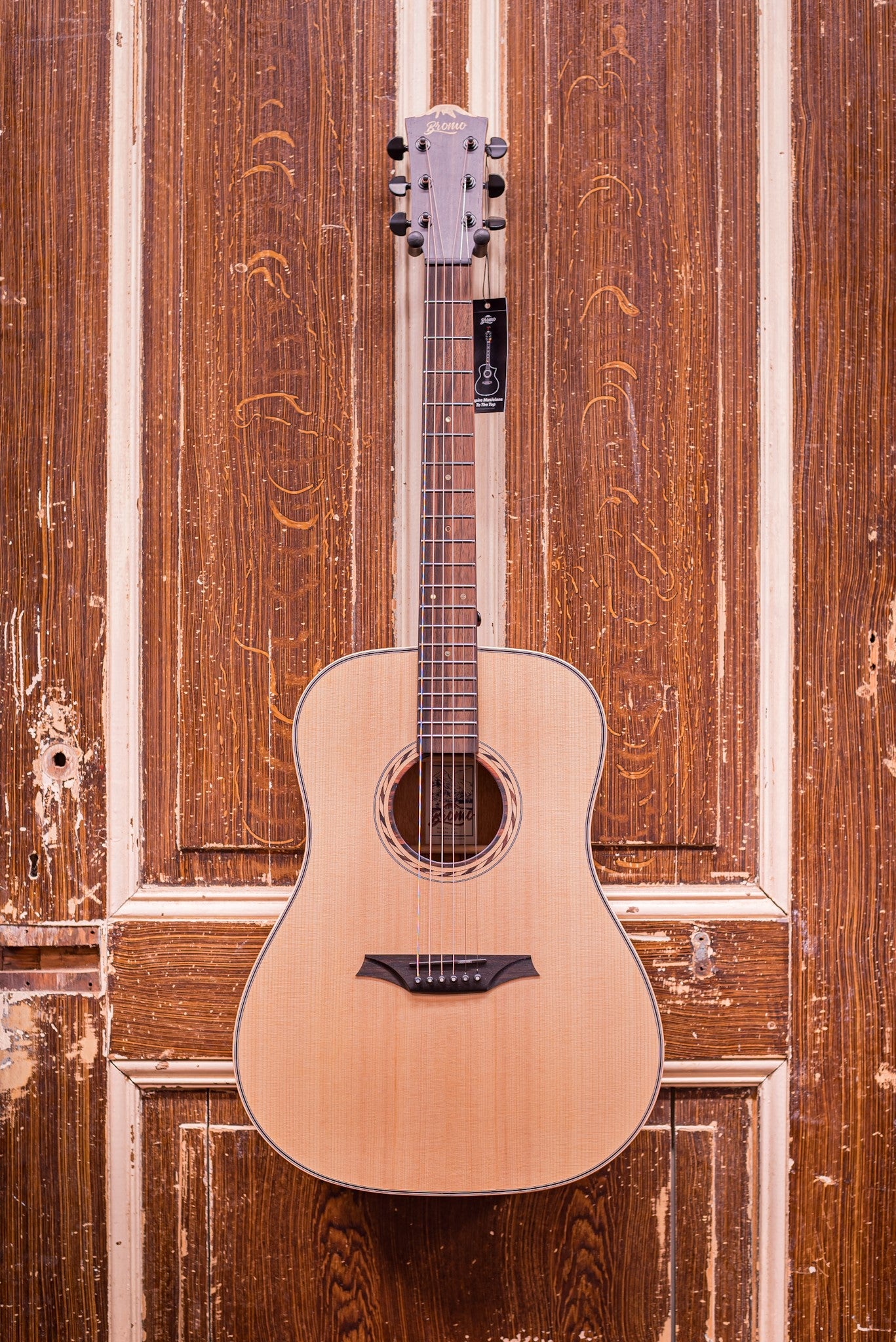 Bromo BAT1 Tahoma Series akoestische Westerngitaar