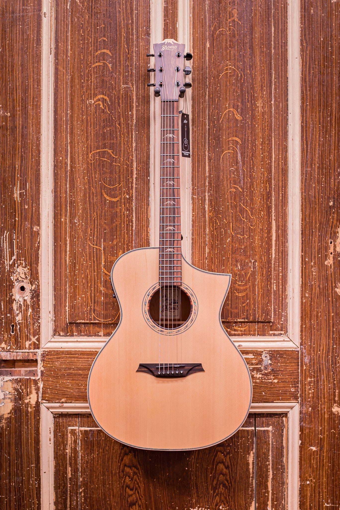 Bromo BAT4CE Tahoma Series semi-akoestische Westerngitaar