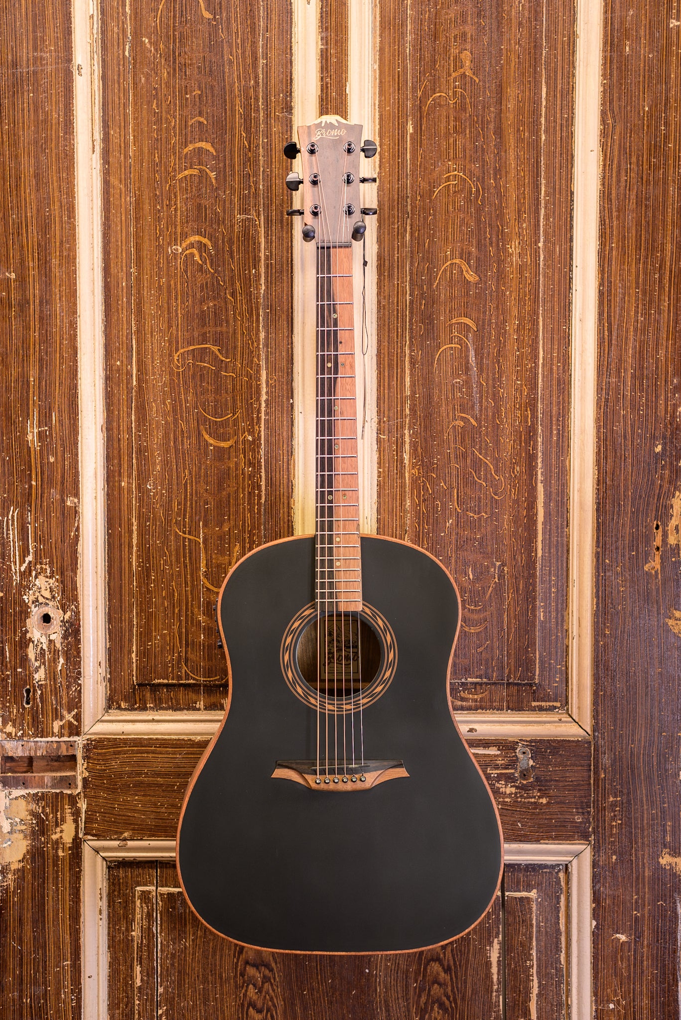 Bromo BAT9ME/BK Tahoma Series Semi akoestische gitaar