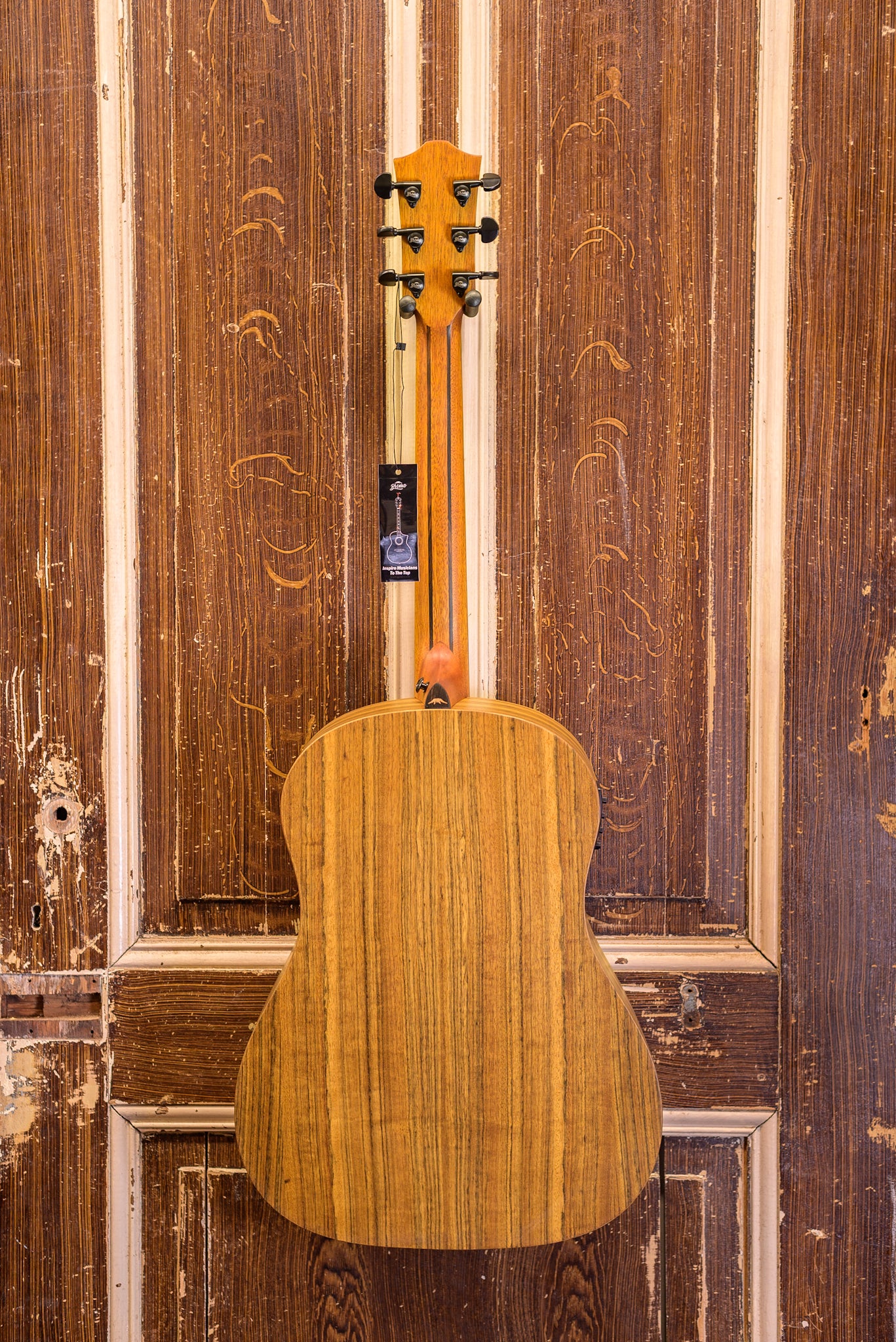 Bromo BAT9ME/BK Tahoma Series Semi akoestische gitaar