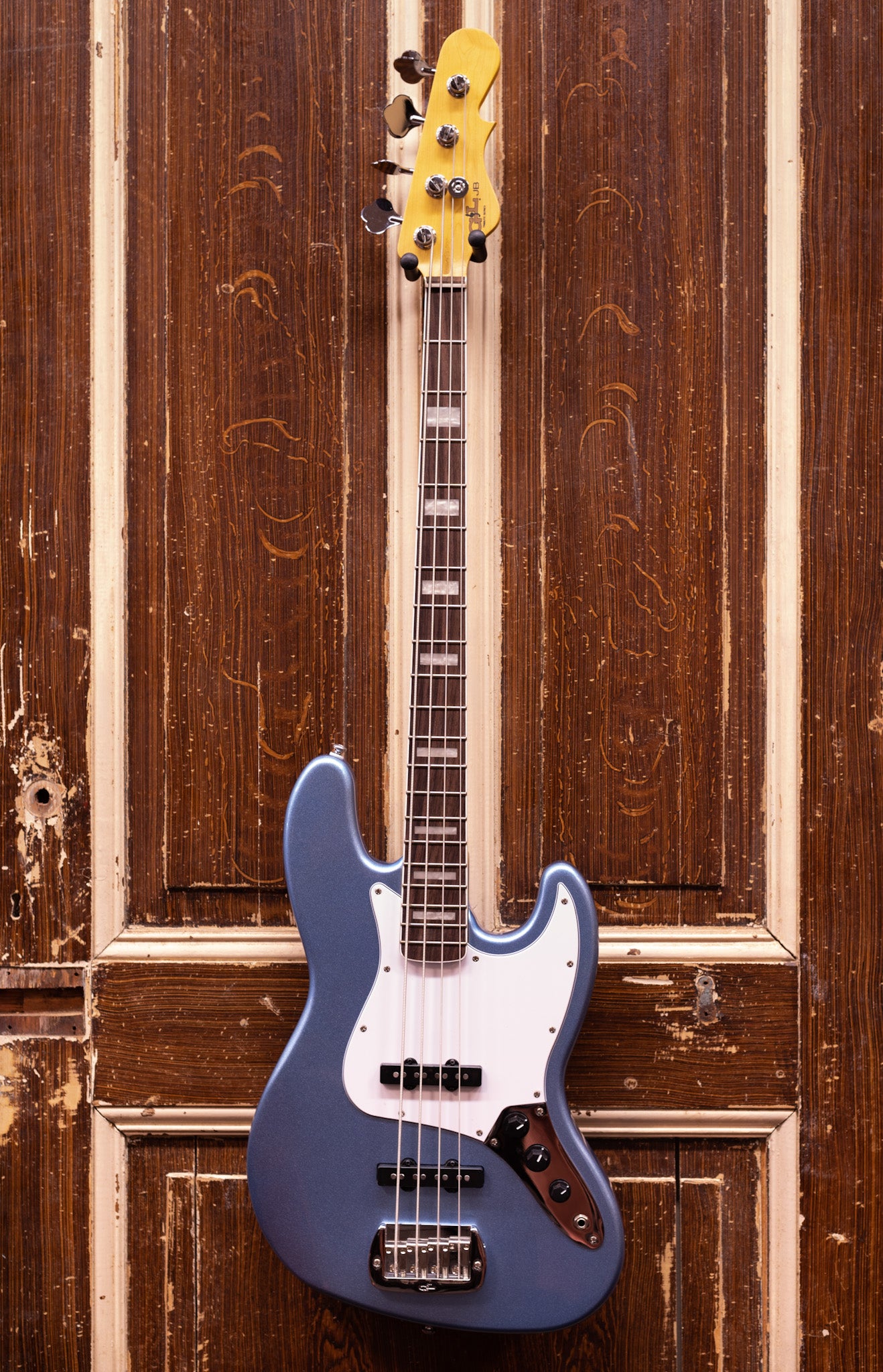 G&L Tribute JB Lake Placid Blue Basgitaar