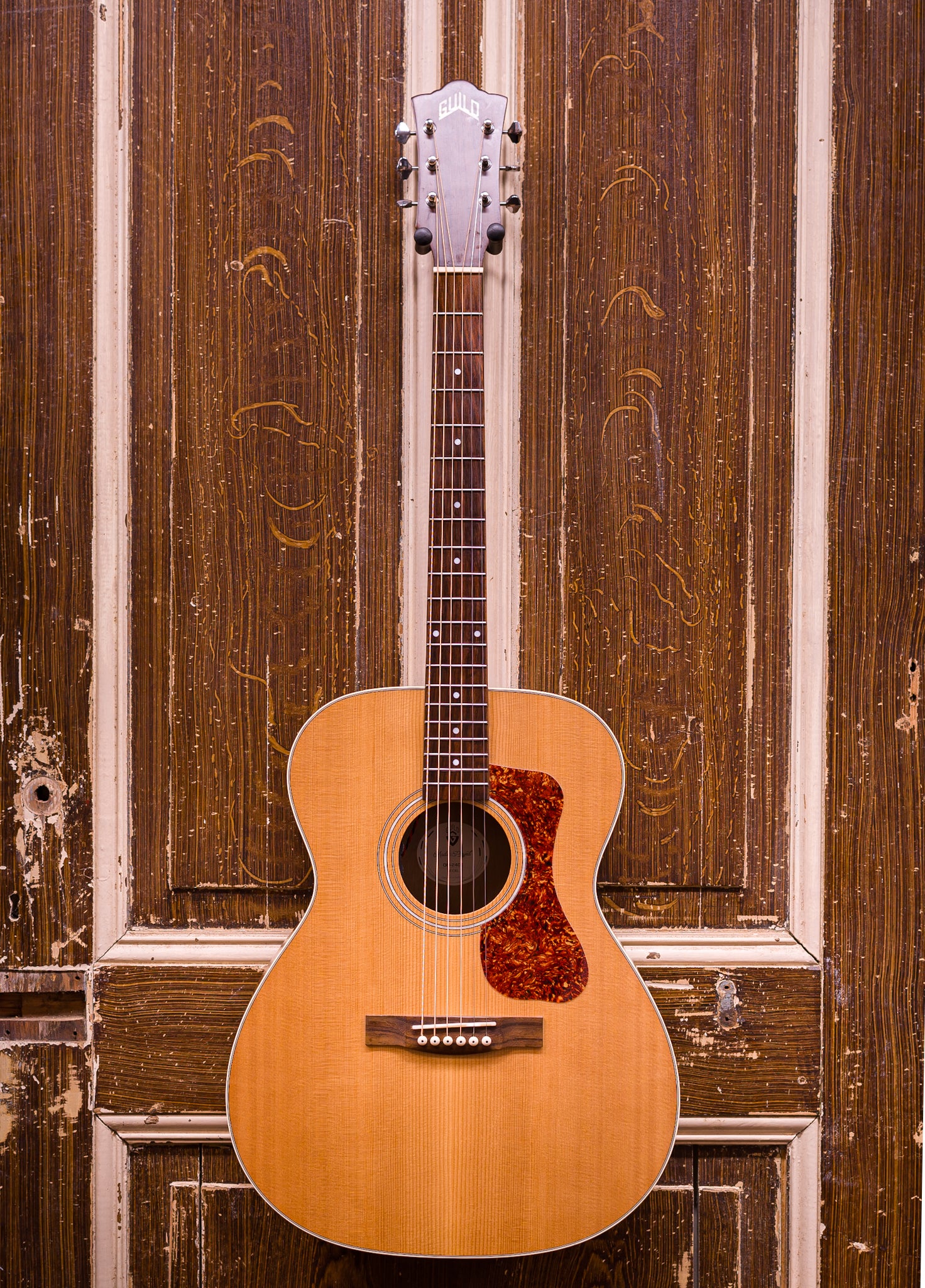 Guild OM-240E Natural Westerngitaar (occasion)