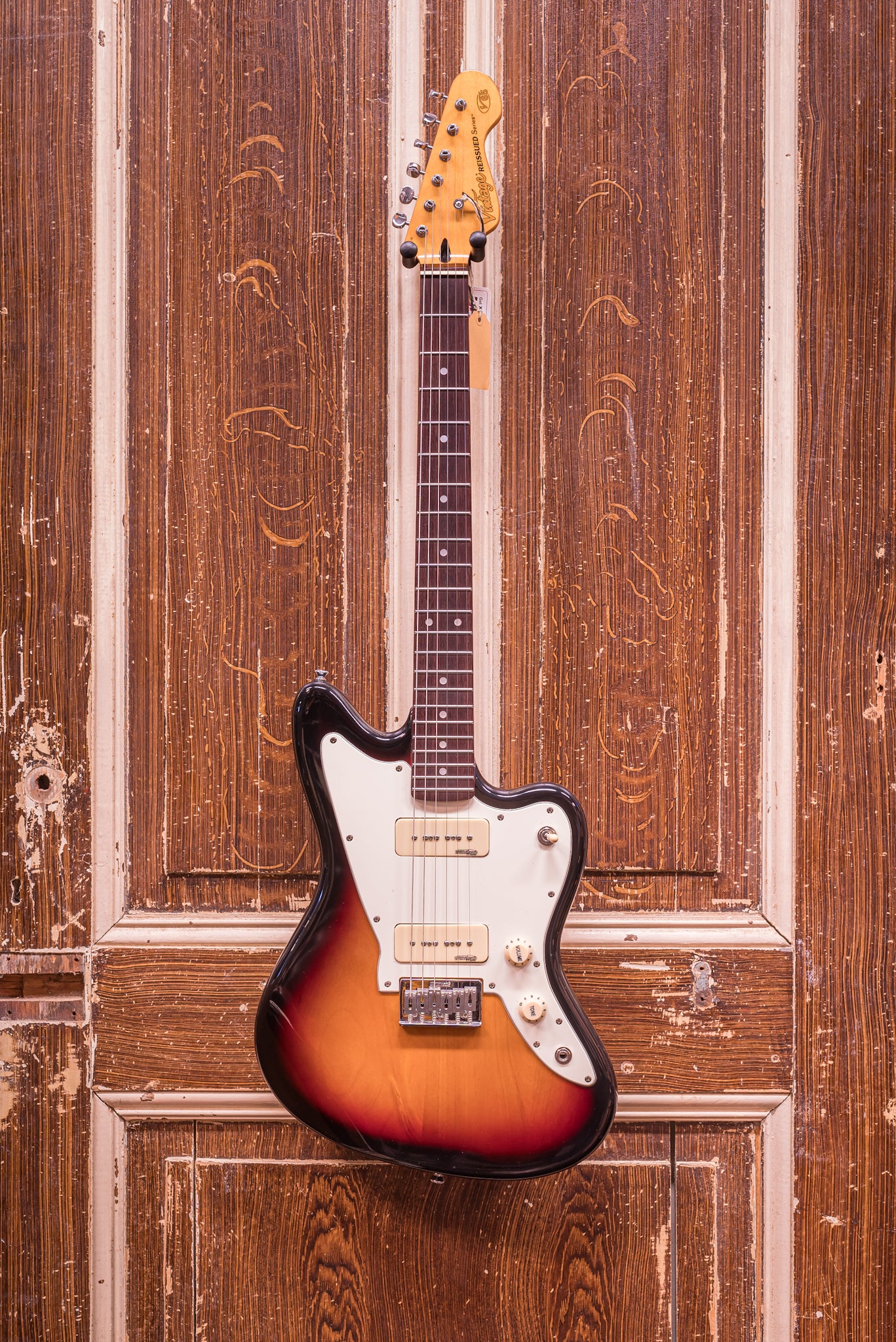 Vintage V65 Hardtail Tobacco Sunburst elektrische gitaar