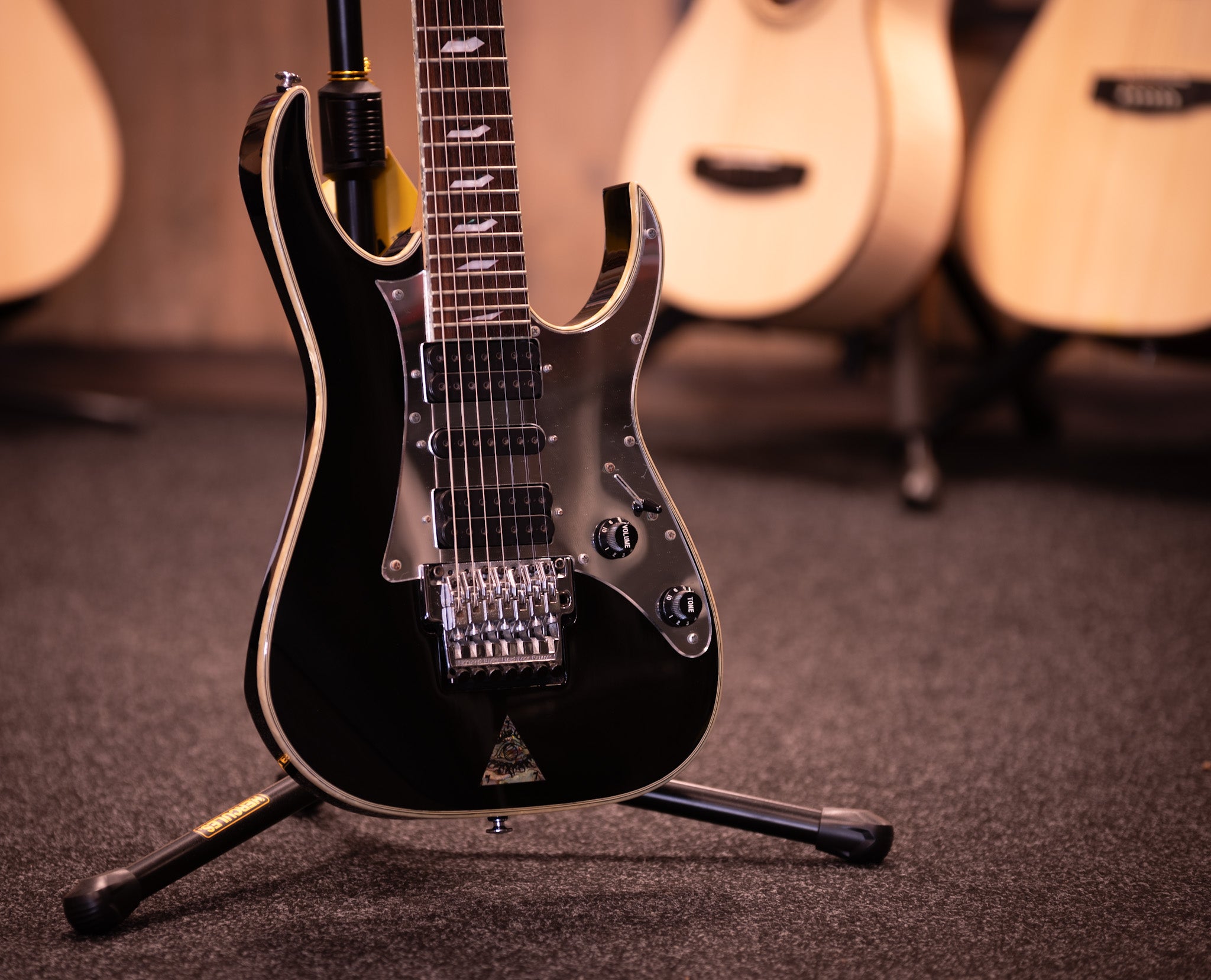 Ibanez Steve Vai Universe Signature UV777P (occasion)