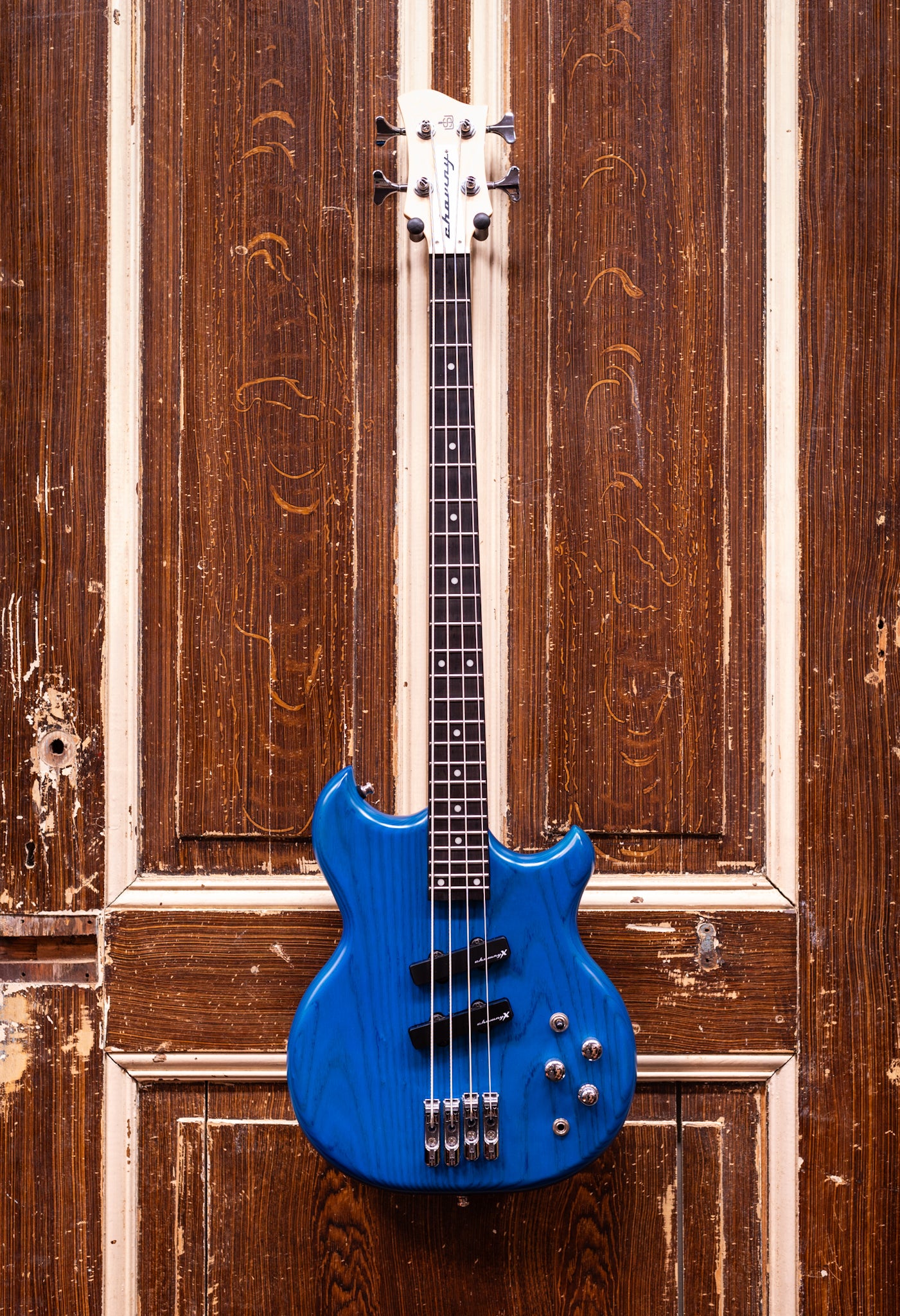 Chowny SWB Scott Whitley Sign. Basgitaar (occasion)