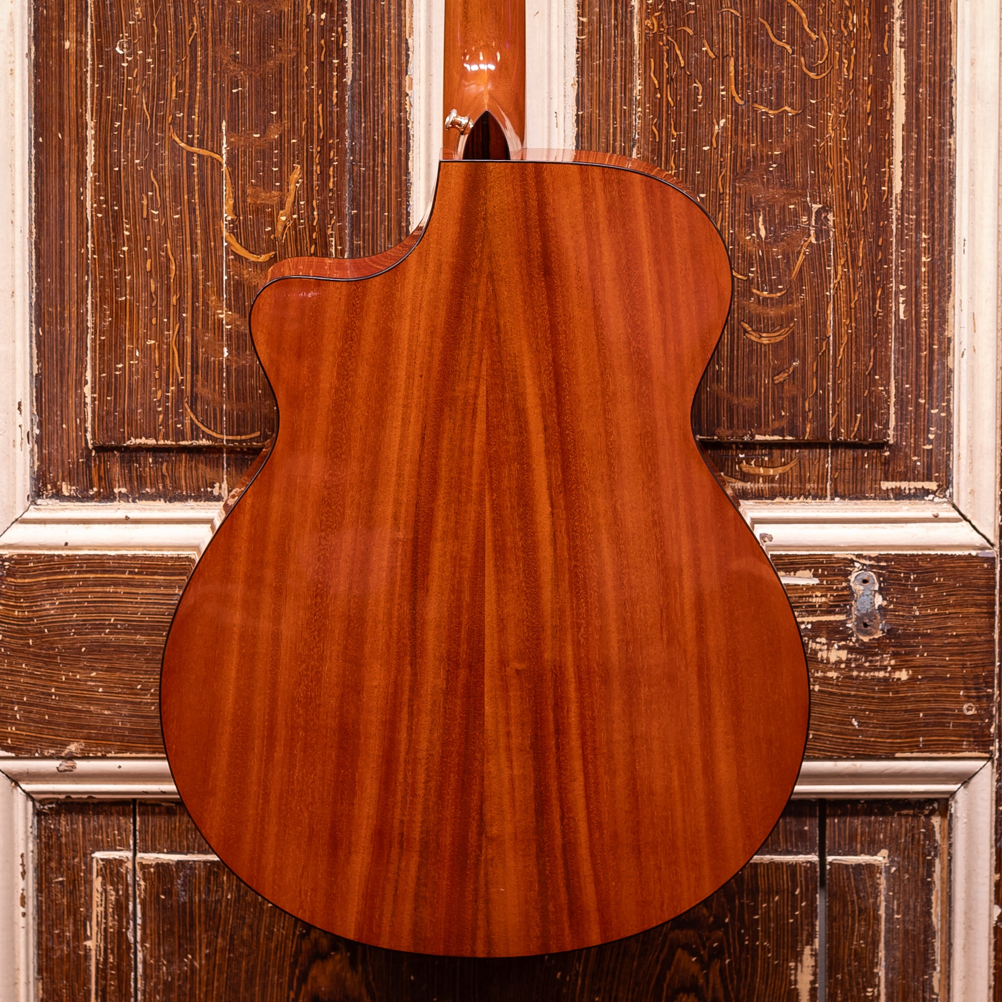 Javatar GAC Grand Auditorium met element Westerngitaar (occasion)