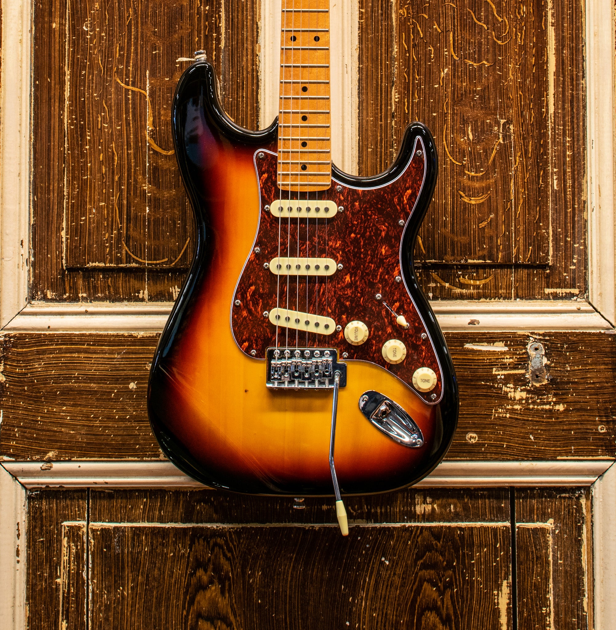 Eko S300VMSB Vintage Strat Sunburst Elektrische Gitaar