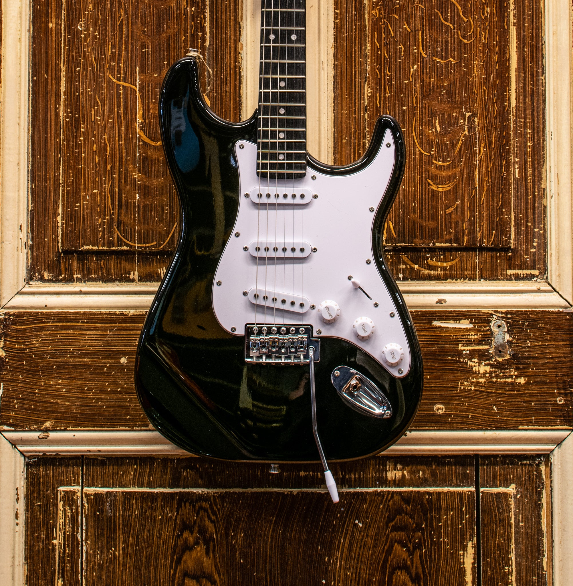 Eko S300-BLK Starter Strat Metallic Black Elektrische Gitaar