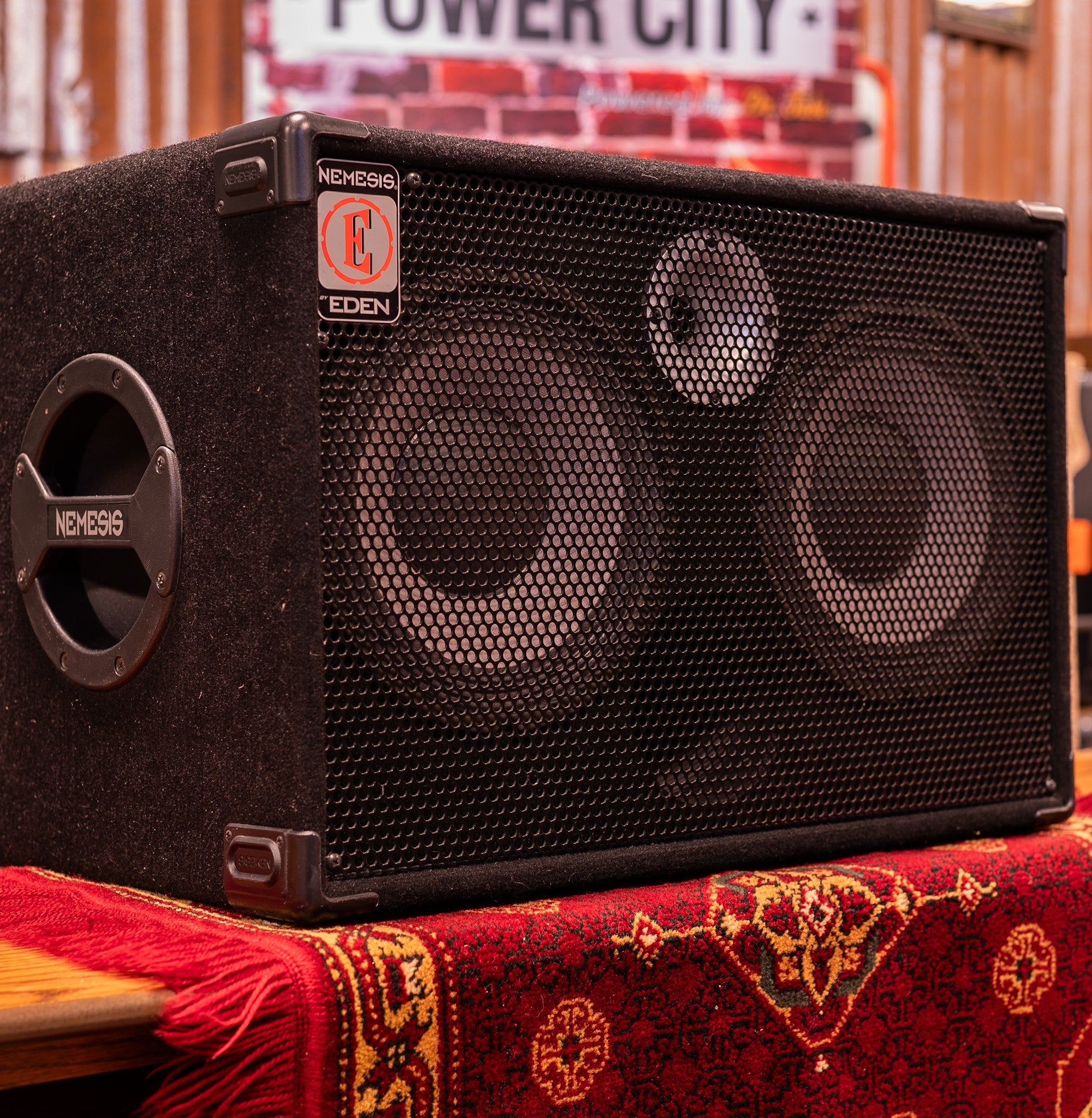 Eden Nemesis NC210 250w Basgitaarversterker Combo (occasion)