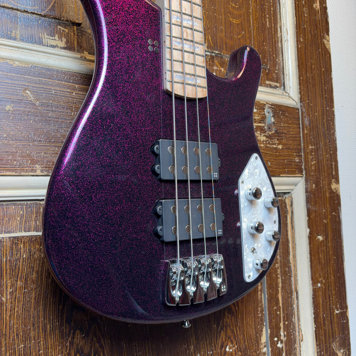 Sandberg Basic Ken Taylor 40th Anniversary – Sparkle Violet One-Off Elektrische Basgitaar
