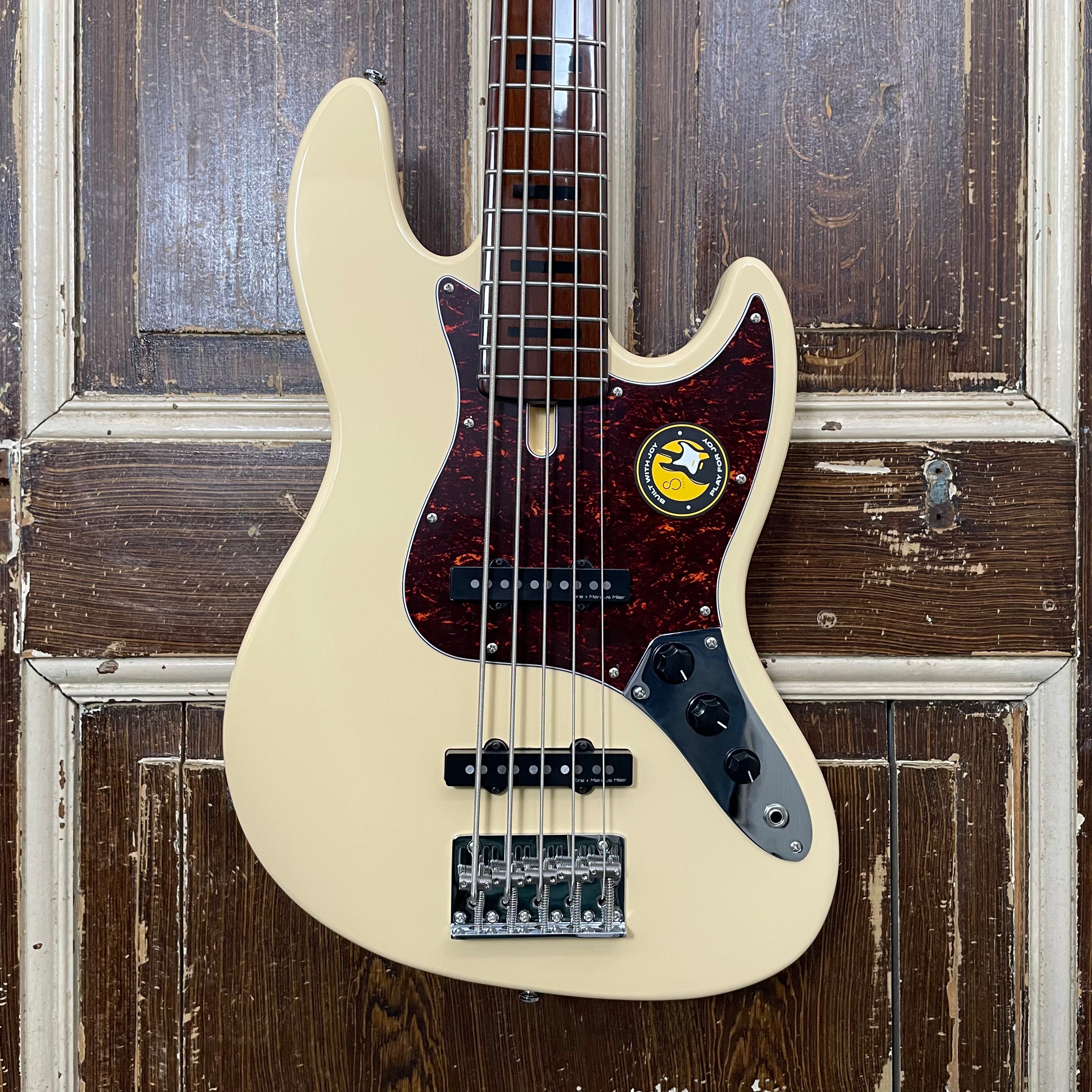 Sire Basses V5 A5/VWH 5-snaar Basgitaar
