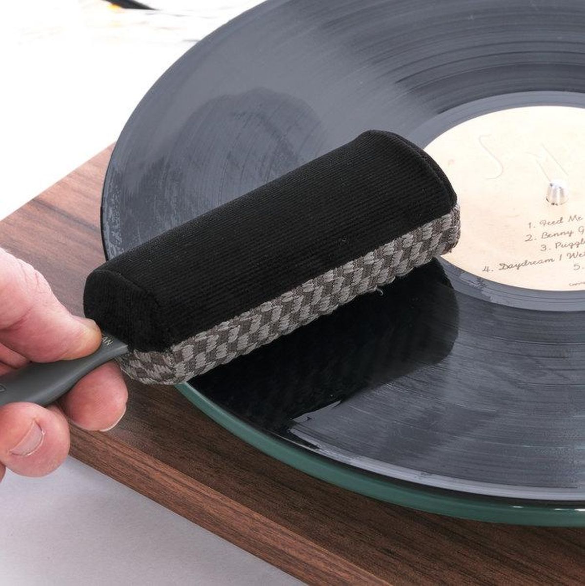 MusicNomad 6 'N 1 Vinyl Record Cleaning & Care Kit