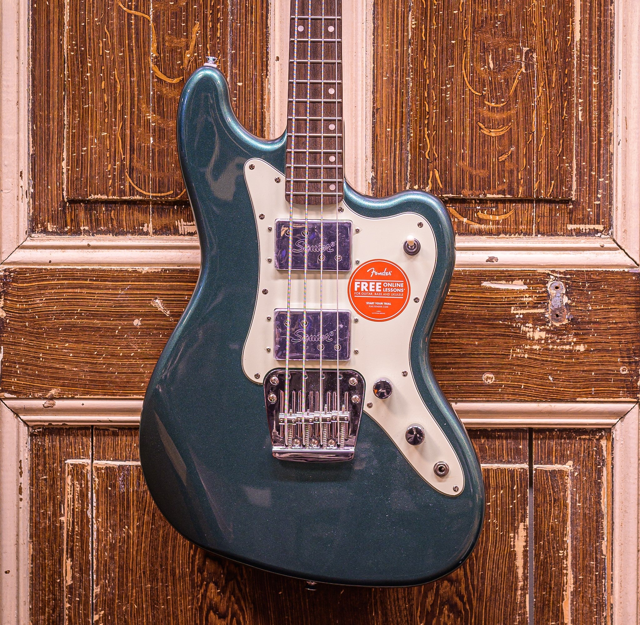 Squier Rascal Paranormal Basgitaar (B-stock)