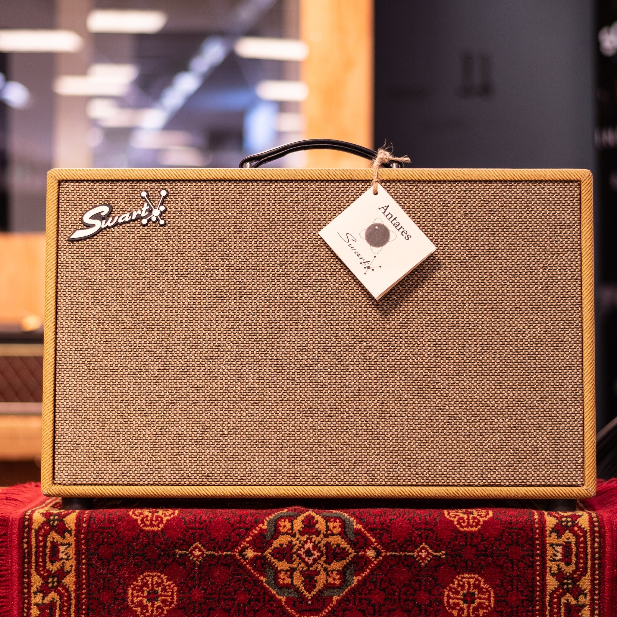 Swart Antares Black-Tweed Gitaarversterker Combo (occasion)