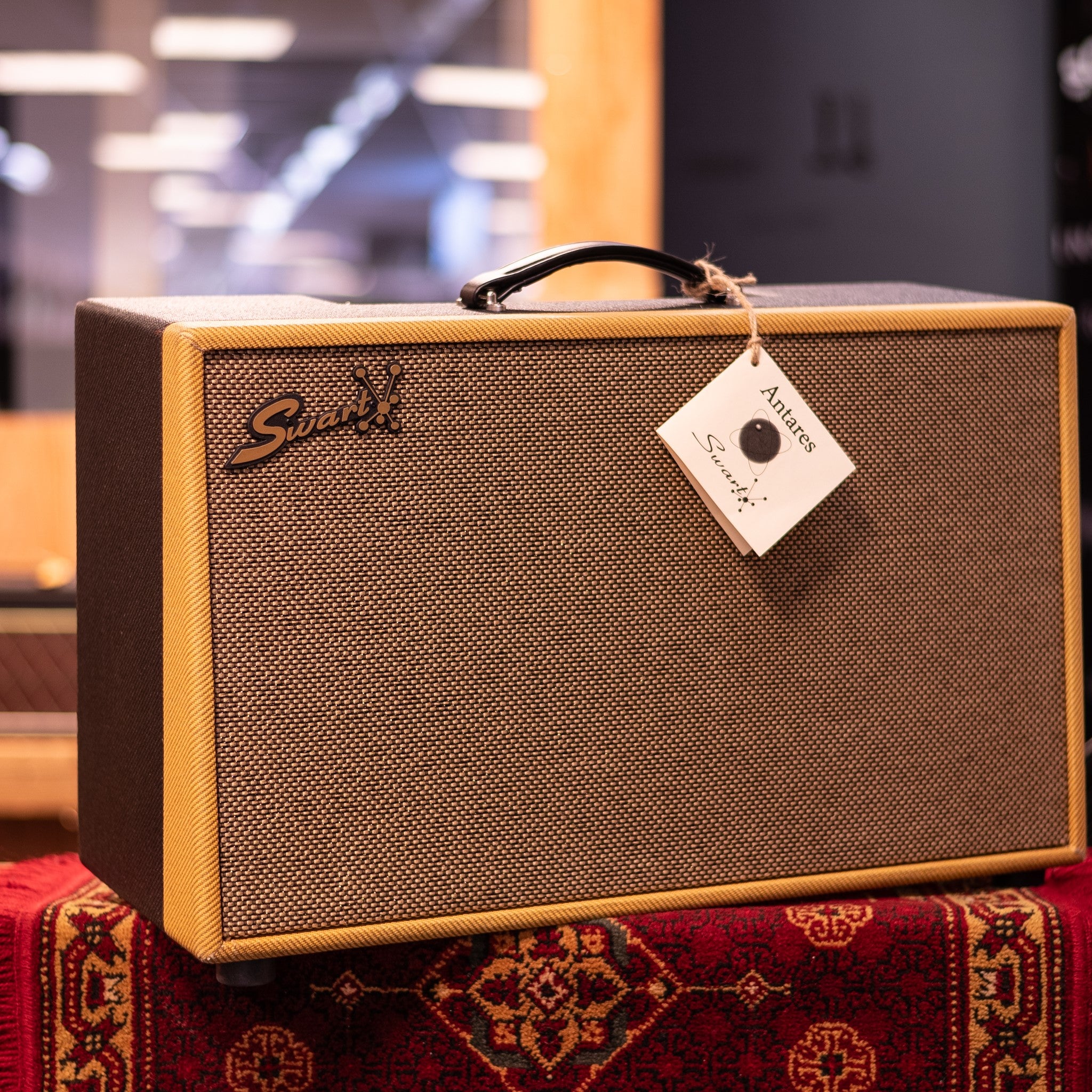 Swart Antares Black-Tweed Gitaarversterker Combo (occasion)