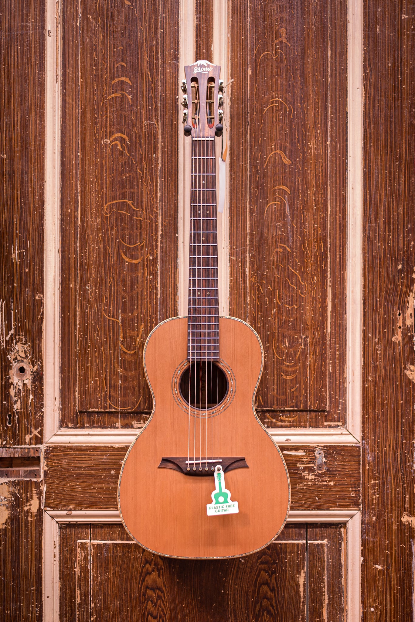 Bromo BAR6 parlor akoestische Westerngitaar