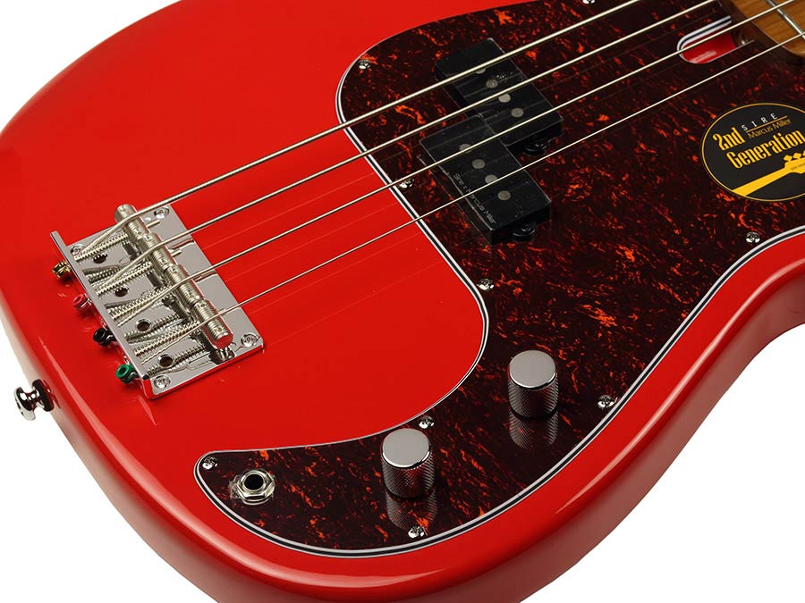 Sire Basses P5 A4/DRD Dakota Red Basgitaar