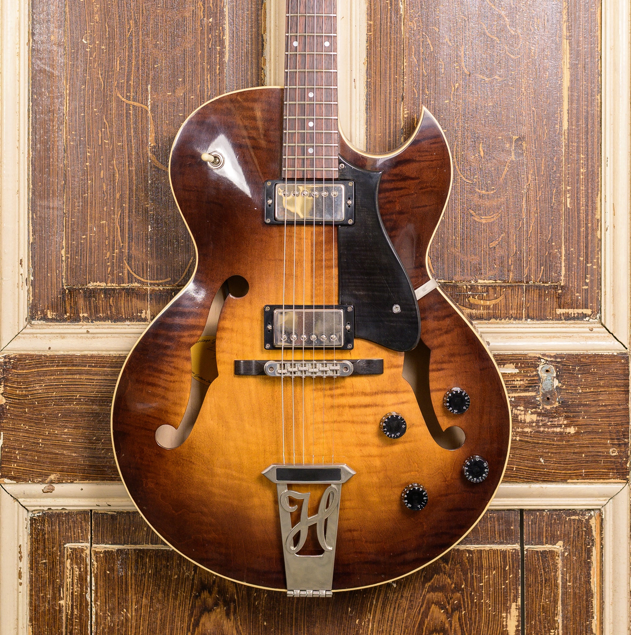 Heritage H-525 Classic Almond Sunburst (occasion)
