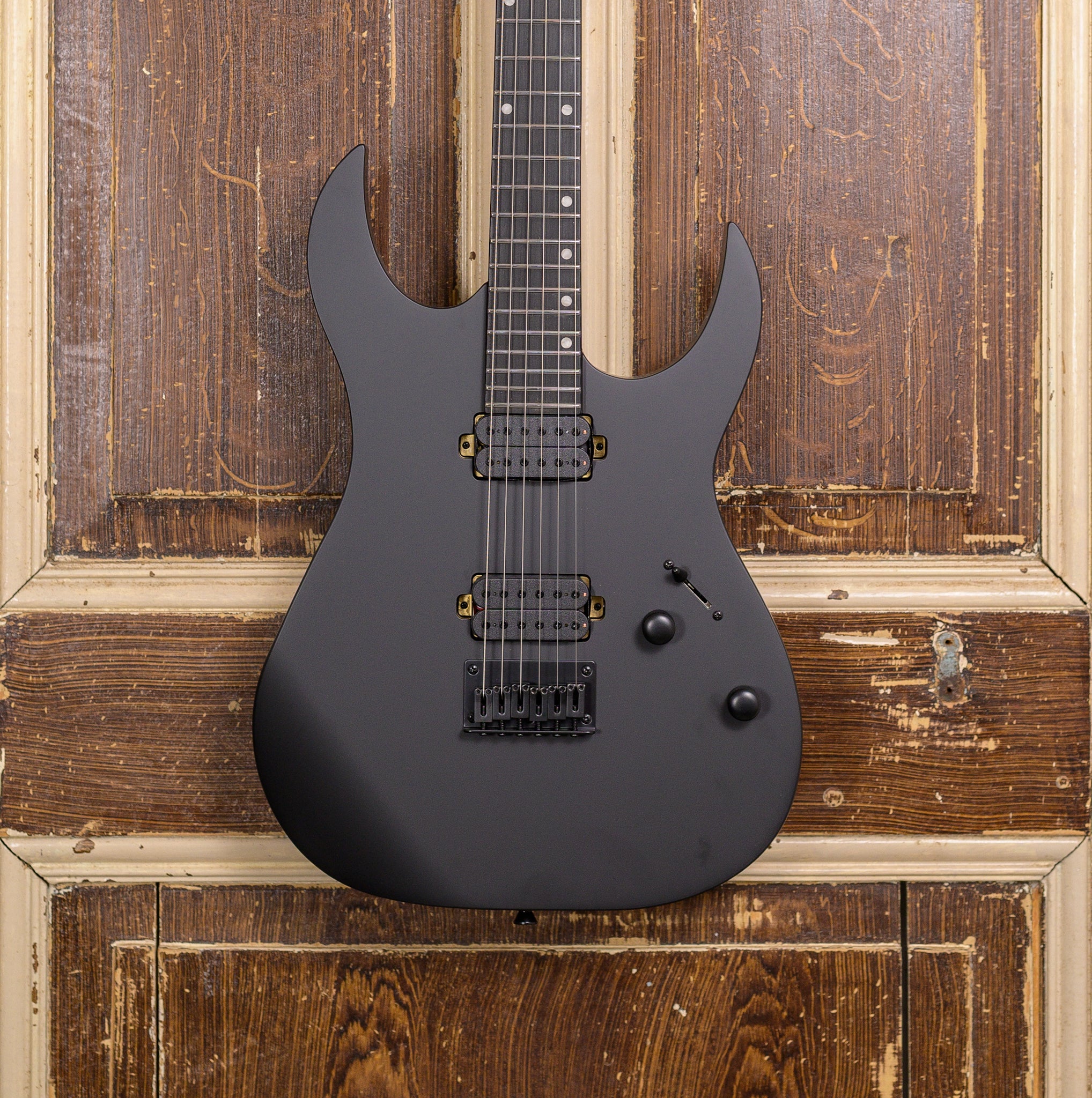 Spira Guitars S-400 MBK Satin Black elektrische gitaar