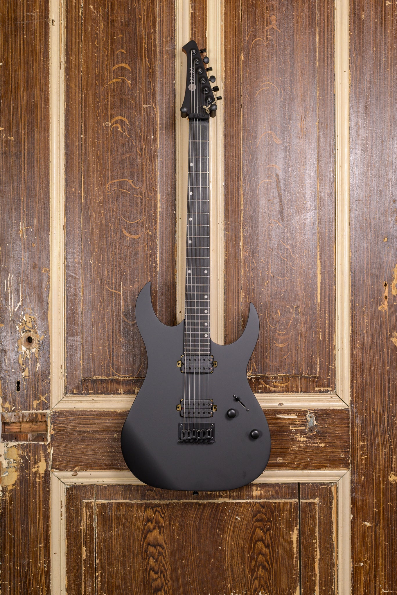 Spira Guitars S-400 MBK Satin Black elektrische gitaar