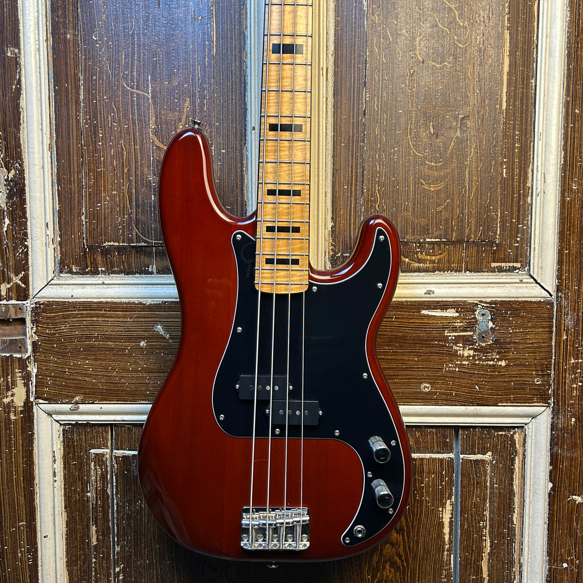 Squier Classic Vibe ’70s Precision Bass Walnut (Occasion)