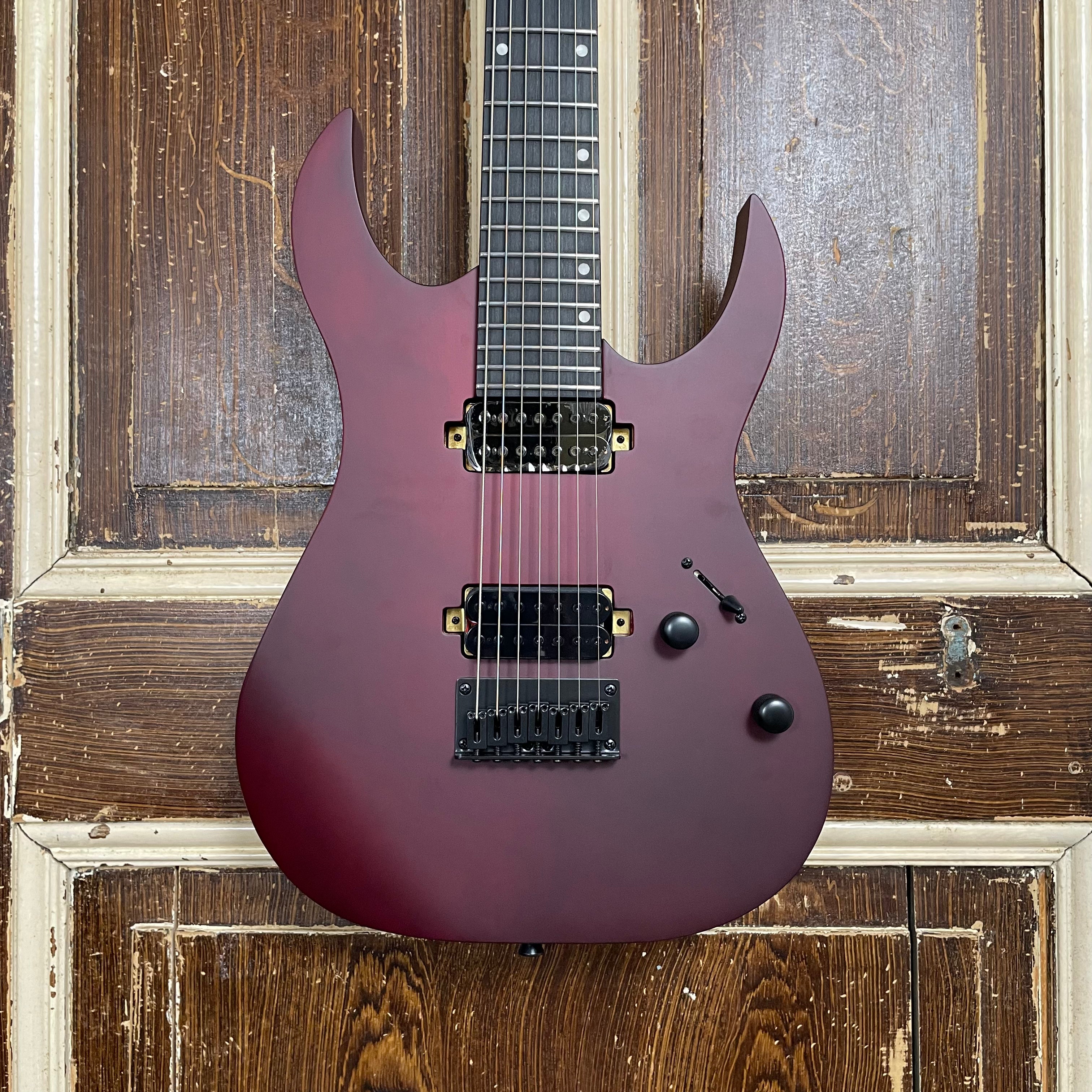 Spira Guitars S-407 7-snaar MWR Satin Wine Red elektrische gitaar