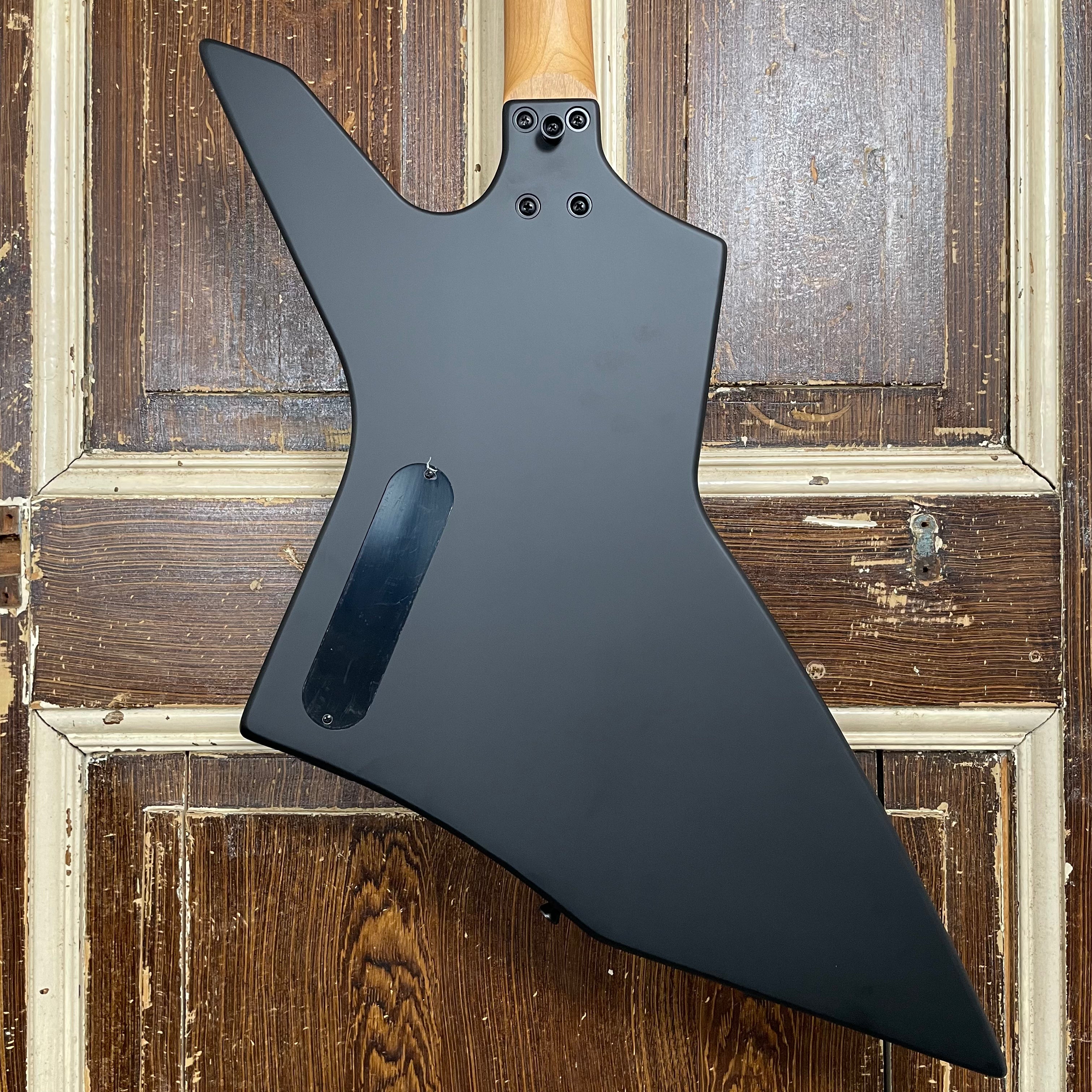Spira Guitars X-400 MBK Satin Black elektrische gitaar