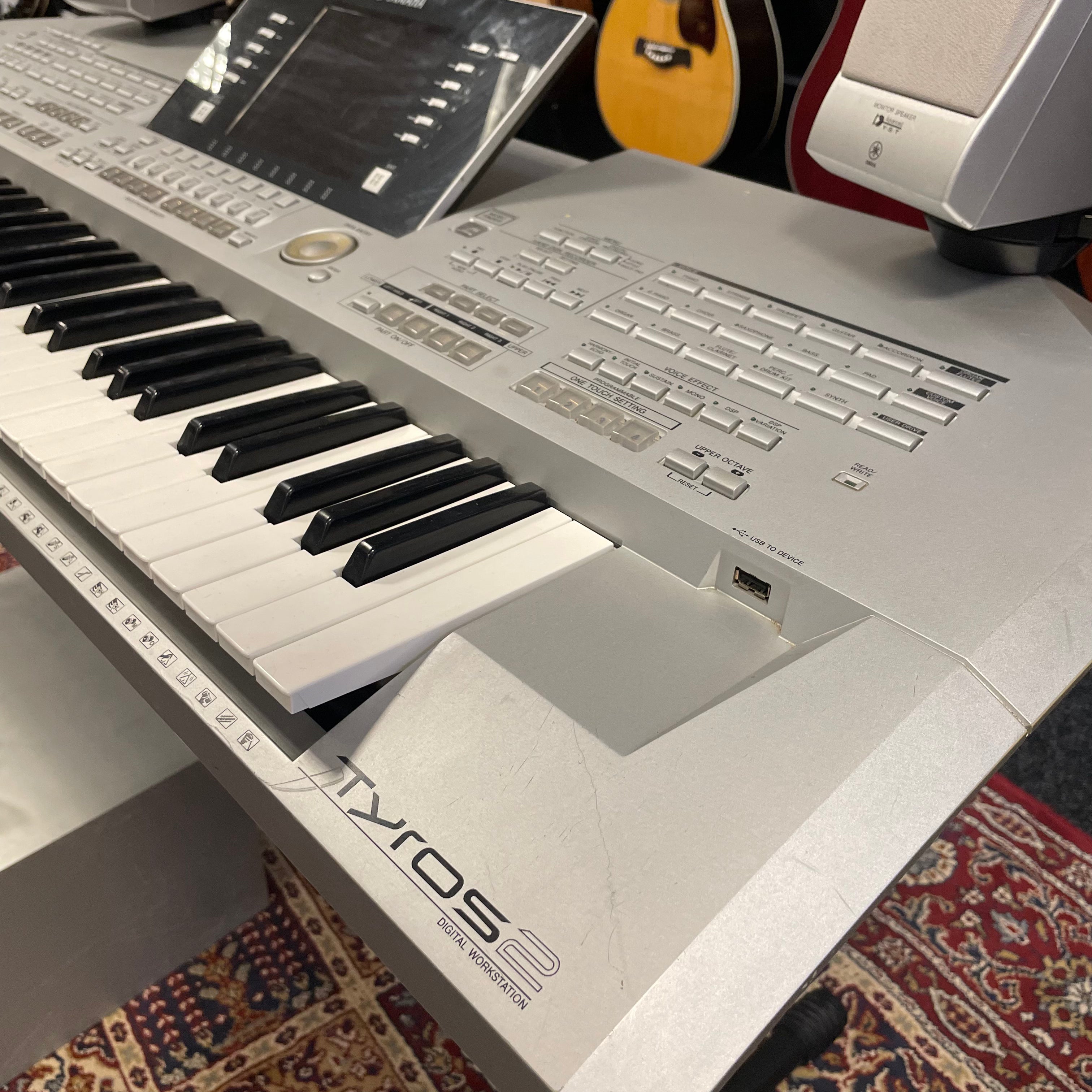 Yamaha Tyros 2 Digital Workstation met speakers (occasion)
