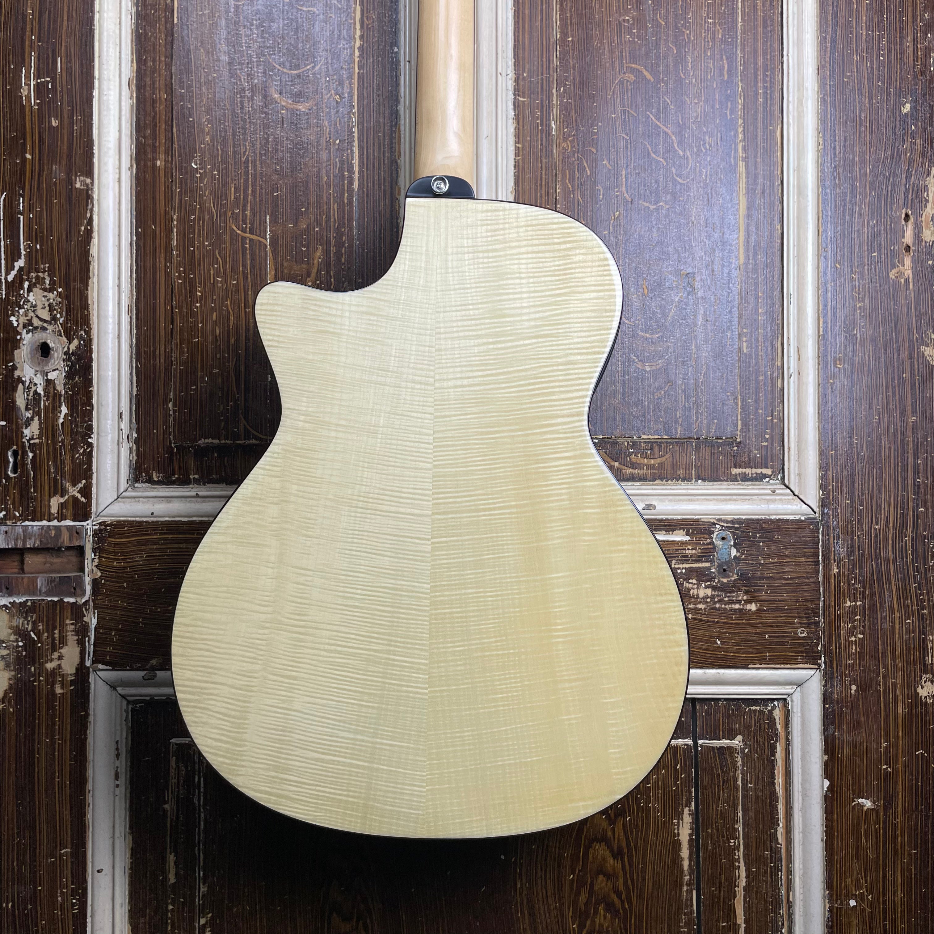 Alvarez AGFM80CEAR Western Gitaar (occasion)