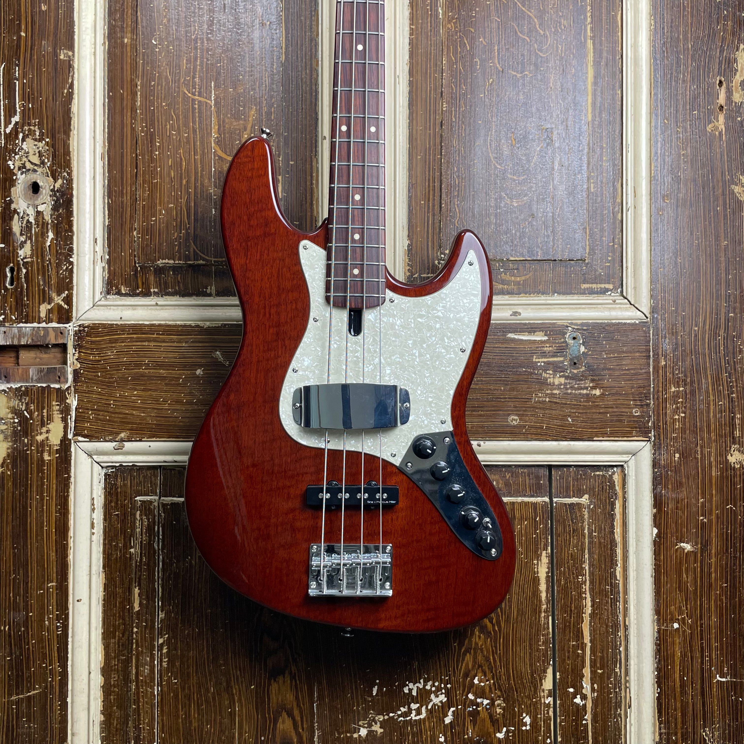 Sire Basses V3 Walnut Elektrische Basgitaar (occasion)