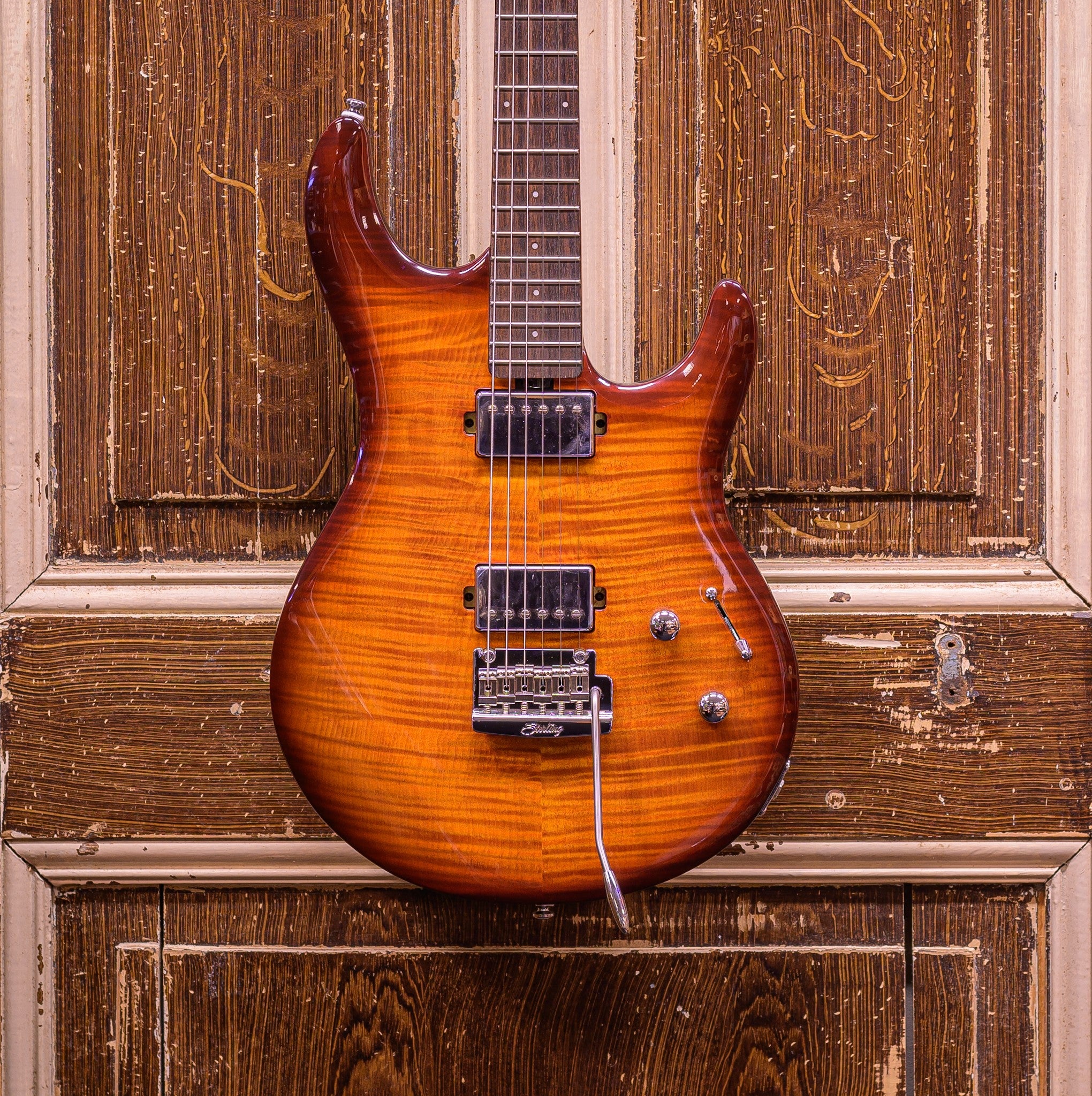 Sterling By Music Man LK100-HZB Steve Lukather Elektrische gitaar