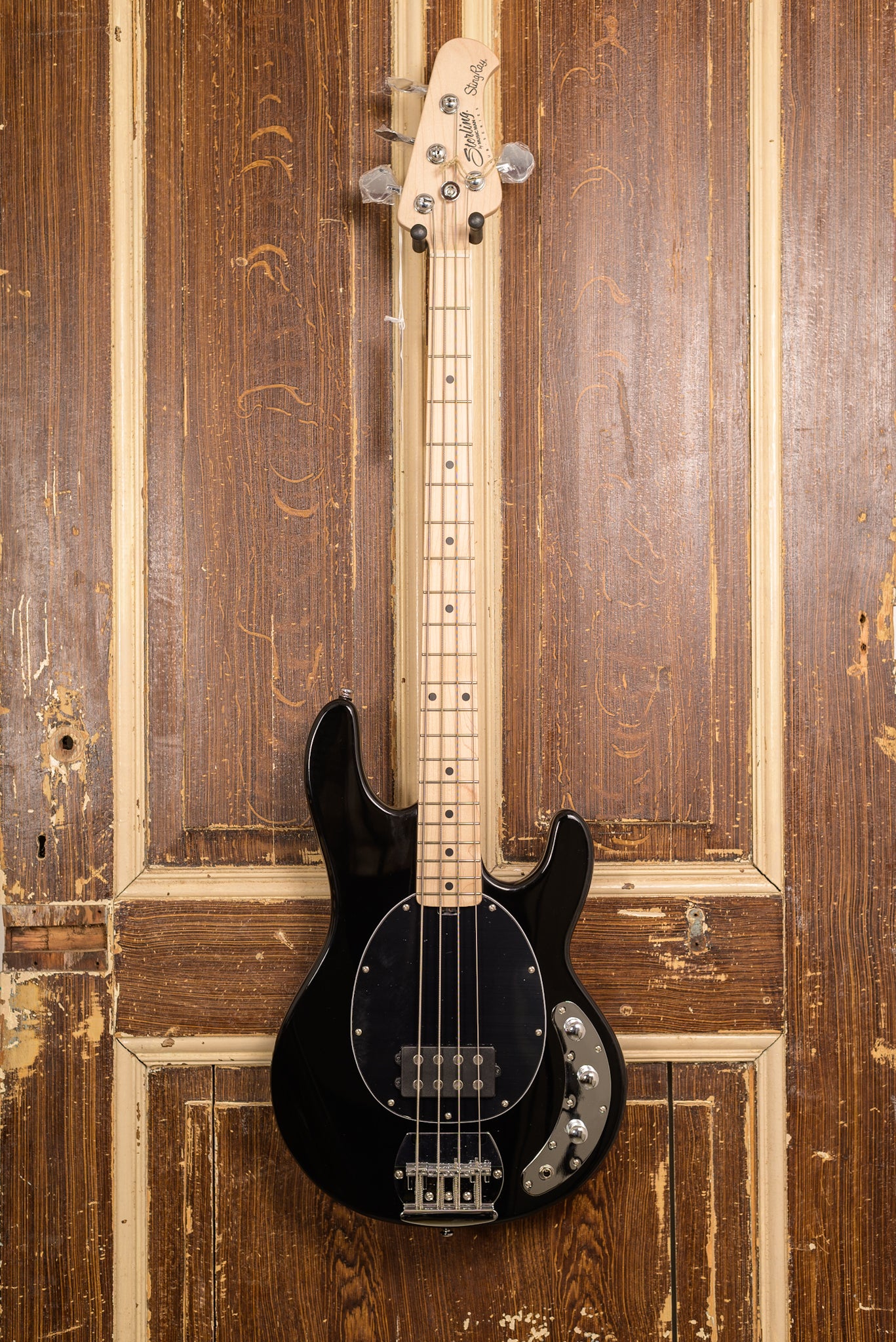 Sterling By Music Man S.U.B. StingRay Ray4-BK-M1 Basgitaar
