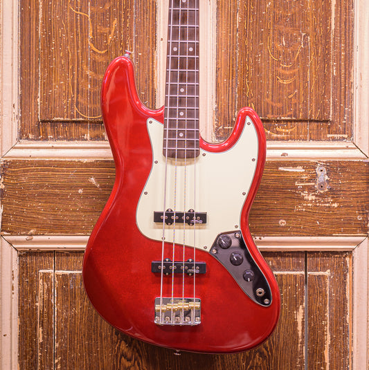 Vintage VJ74 Reissued Candy Apple Red basgitaar