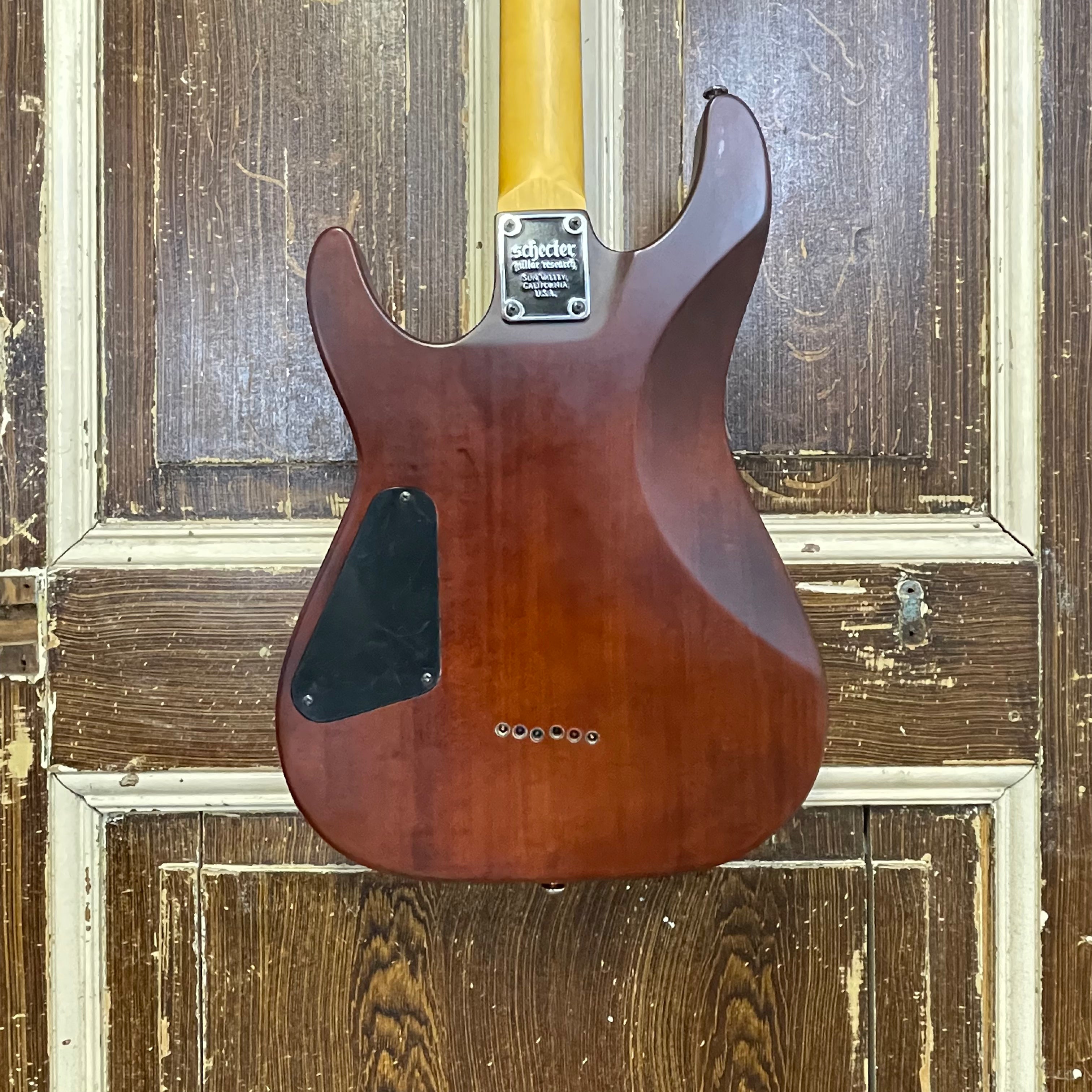 Schecter Diamond Series Omen 6 Walnut Elektrische gitaar (occasion)